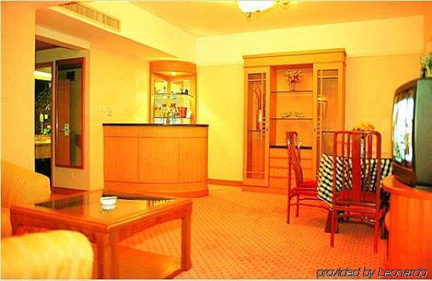 Crown Hotel Ухан Стая снимка