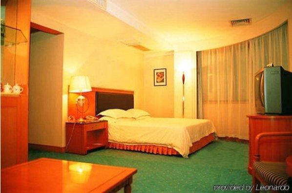 Crown Hotel Ухан Стая снимка
